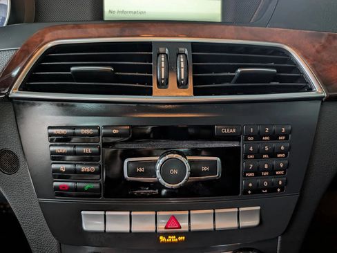 Used 2014 Mercedes-Benz C 250 Sedan image 38