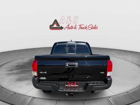 Used 2017 Toyota Tacoma SR w/ Tow Package AWD/4WD image 4