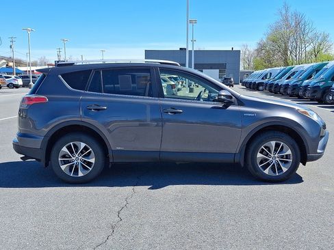 Used 2016 Toyota RAV4 XLE image 4