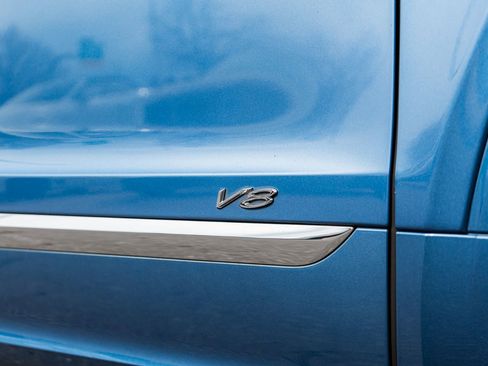 Used 2022 Bentley Bentayga image 17