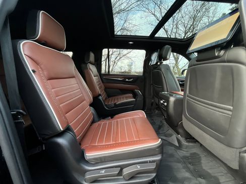 Used 2024 GMC Yukon XL Denali Ultimate image 23