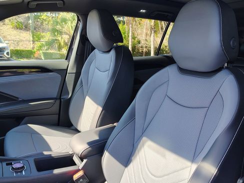 New 2026 Volkswagen Tiguan SE R-Line image 17