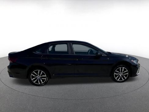 Used 2025 Volkswagen Jetta SE image 15