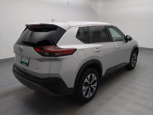 Used 2023 Nissan Rogue SV FWD image 9