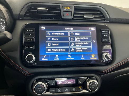 Used 2024 Nissan Versa SR w/ Trunk Package image 70