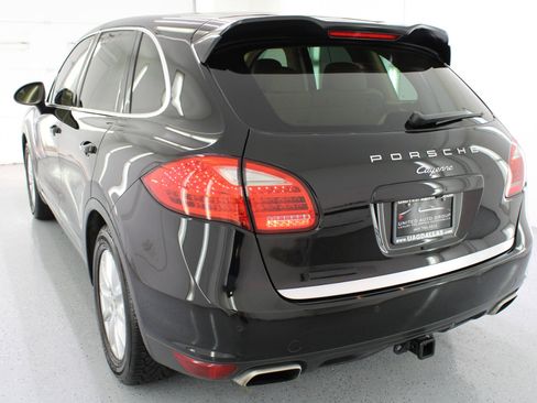 Used 2012 Porsche Cayenne image 7