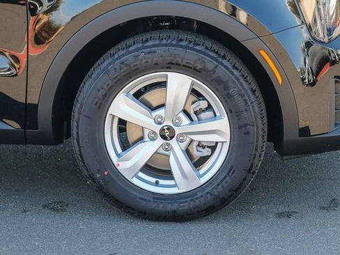 New 2026 Kia Sorento LX image 12