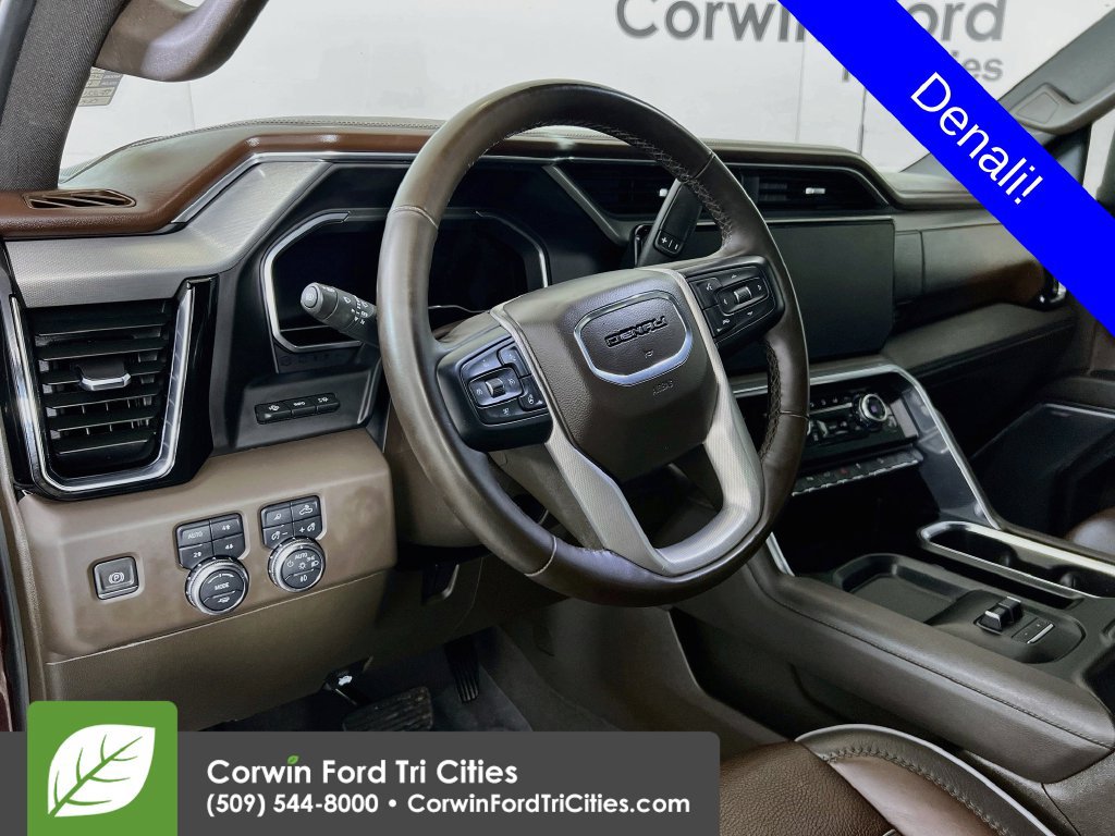 Used 2024 GMC Sierra 2500 Denali w/ Technology Package AWD/4WD image 2