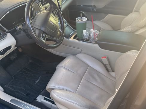 Used 2017 Lincoln Continental Reserve w/ Technology Package image 1