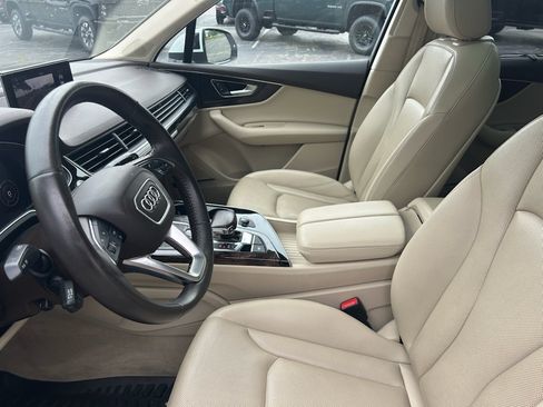 Used 2018 Audi Q7 3.0T Premium Plus w/ Premium Plus Package AWD/4WD image 9