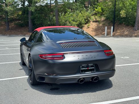 Used 2017 Porsche 911 Targa 4 GTS AWD/4WD image 9