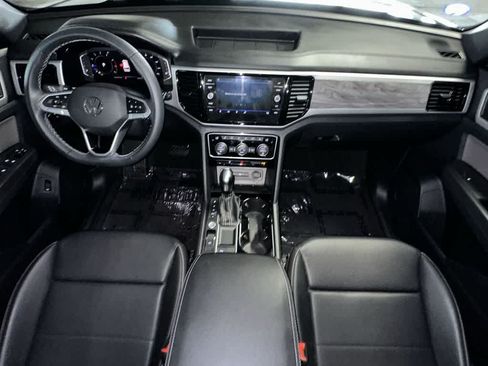 Certified 2023 Volkswagen Atlas Cross Sport SE FWD image 24