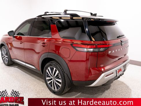 Used 2022 Nissan Pathfinder Platinum w/ Cargo Package AWD/4WD image 3