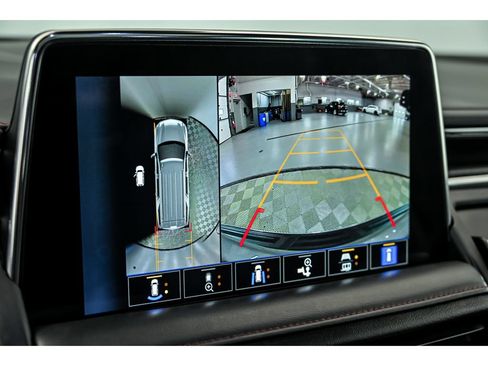 Used 2023 Chevrolet Suburban RST w/ Luxury Package AWD/4WD image 23