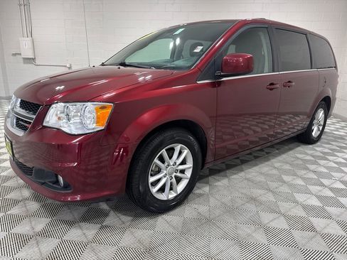 Used 2019 Dodge Grand Caravan SXT FWD image 7