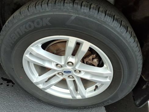 Used 2022 Ford Explorer 4WD image 9
