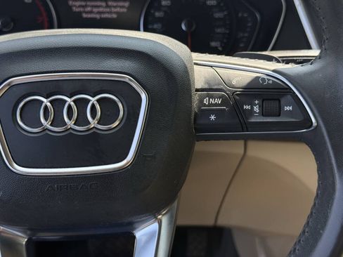 Used 2019 Audi Q5 2.0T Premium w/ Convenience Package AWD/4WD image 18