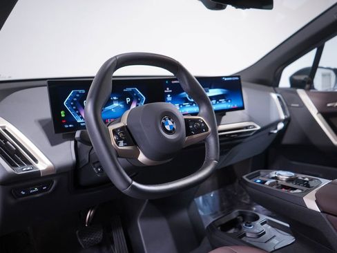 Used 2026 BMW iX xDrive60 image 6