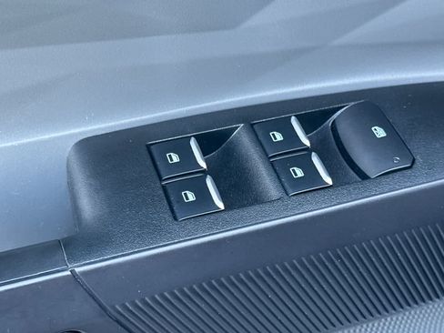 Certified 2025 Ford Maverick XL image 14