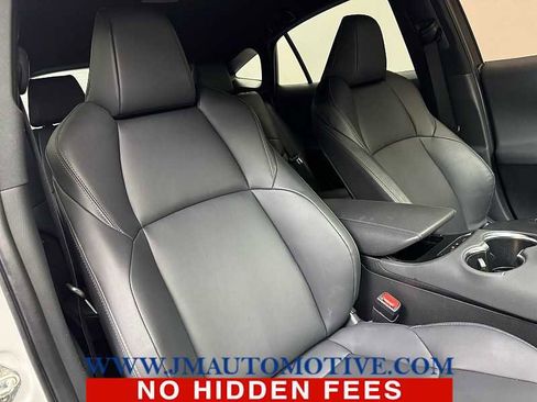 Used 2024 Toyota Venza Nightshade image 20