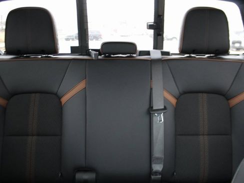 Used 2023 GMC Canyon AT4 w/ LPO, Skid Plate Package image 27