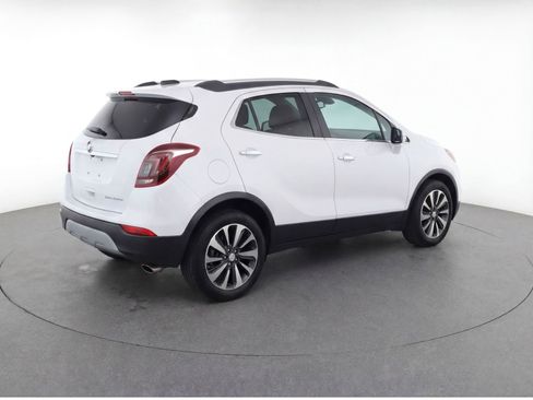 Used 2021 Buick Encore Preferred w/ Safety Package image 3