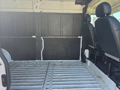 Used 2024 RAM ProMaster 2500 w/ Convenience Group FWD image 24