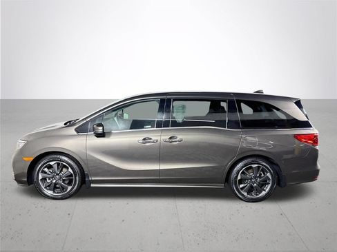 Used 2023 Honda Odyssey Elite image 9
