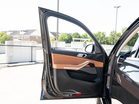 Used 2019 BMW X7 xDrive40i w/ Cold Weather Package image 45