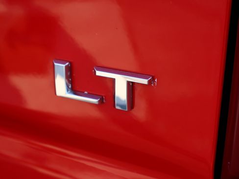 Used 2021 Chevrolet Silverado 1500 LT w/ Bed Protection Package image 24