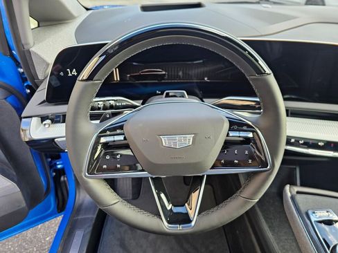 New 2026 Cadillac Optiq Luxury 2 image 29