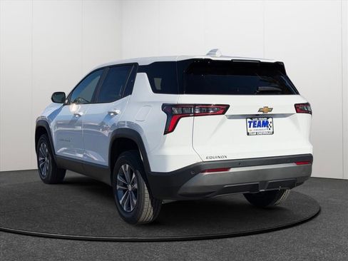 New 2026 Chevrolet Equinox LT image 4