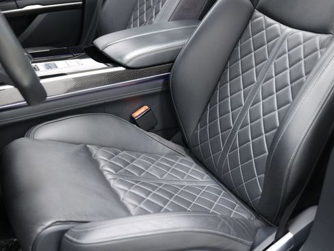 Used 2023 Audi S8 w/ S8 Comfort Plus Package AWD/4WD image 19
