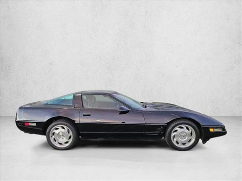 Used 1996 Chevrolet Corvette Coupe RWD image 4