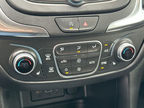 Used 2024 Chevrolet Equinox LT w/ LPO, Floor Liner Package image 18