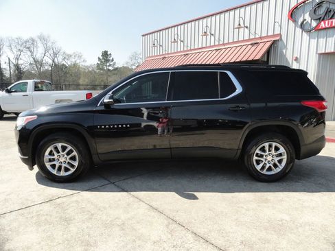 Used 2019 Chevrolet Traverse LT image 3