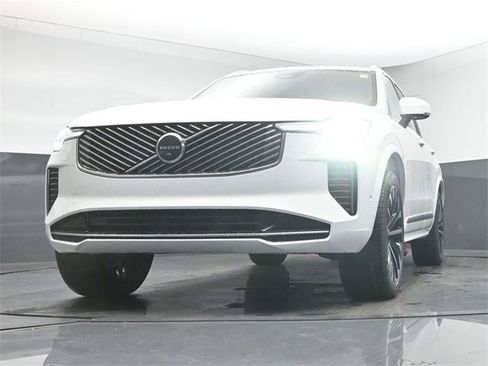 New 2026 Volvo XC90 B6 Ultra image 40