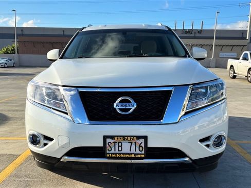 Used 2015 Nissan Pathfinder SV image 8