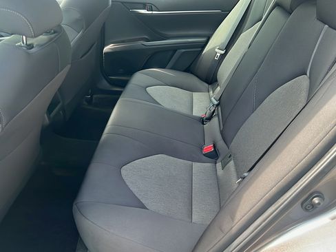Used 2021 Toyota Camry LE FWD image 17