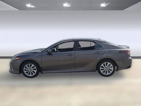 Used 2024 Toyota Camry LE image 31