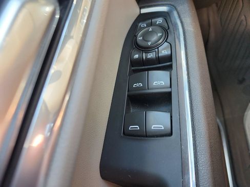Used 2025 GMC Sierra 2500 SLT w/ SLT Premium Package AWD/4WD image 22