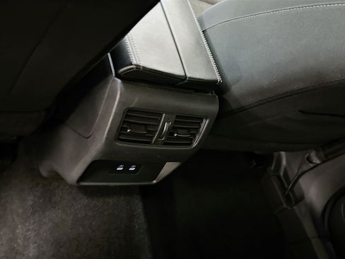 Used 2025 Nissan Rogue SV AWD/4WD image 27