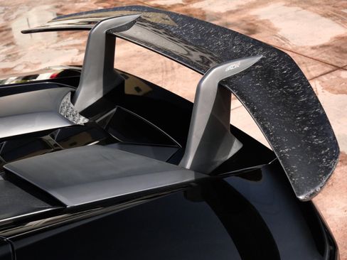 Used 2018 Lamborghini Huracan Performante image 10