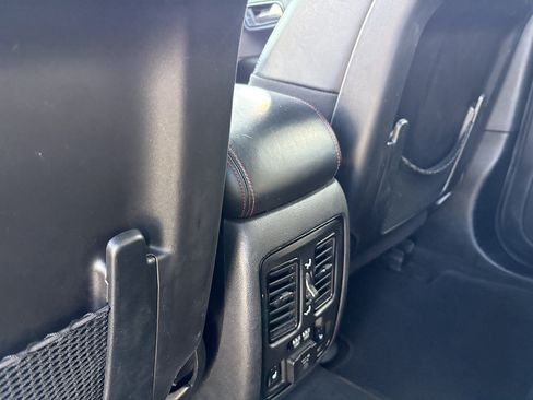 Used 2023 Dodge Durango R/T AWD/4WD image 18