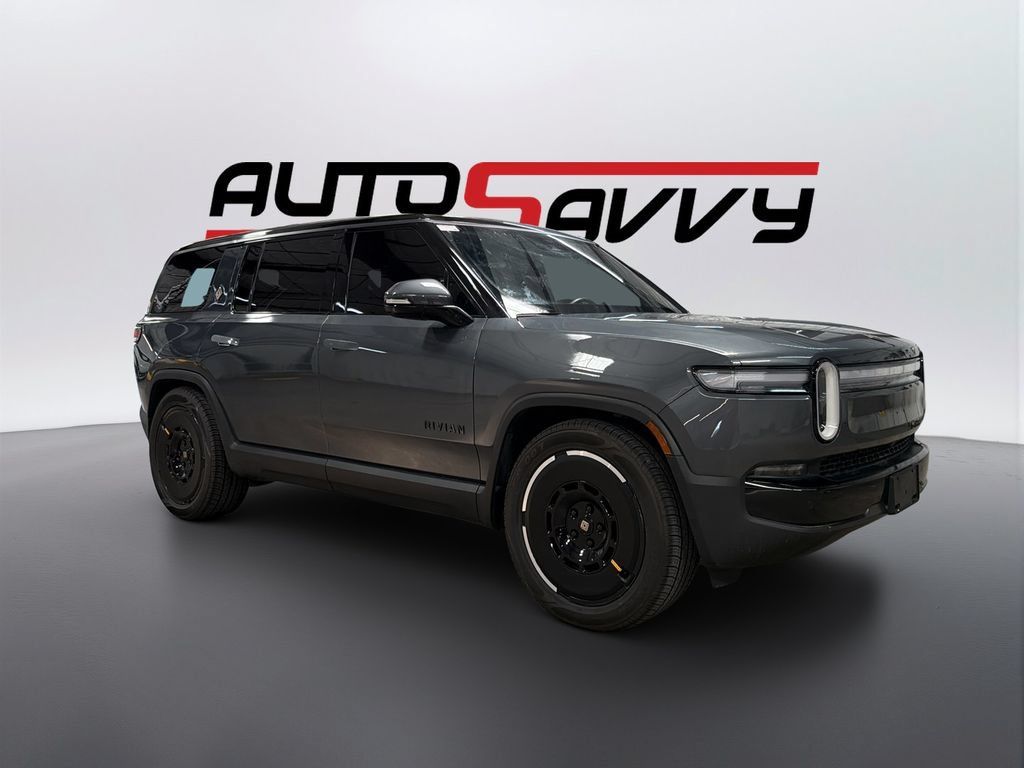 Used 2025 Rivian R1S Adventure Dual AWD/4WD image 3