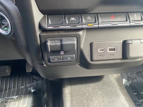 Used 2023 Chevrolet Silverado 1500 W/T w/ WT Value Package image 23