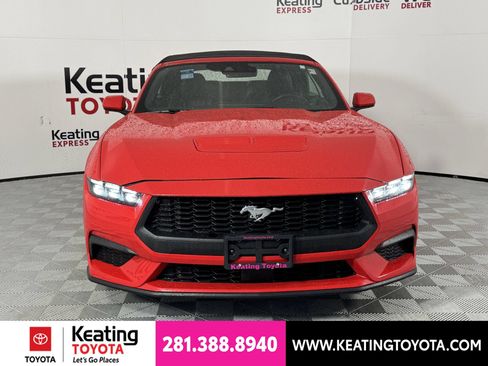 Used 2025 Ford Mustang Premium RWD image 10