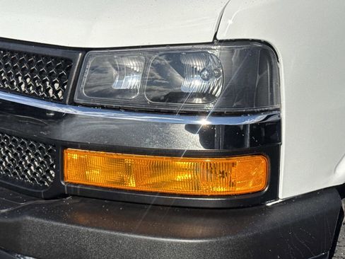 Used 2024 Chevrolet Express 2500 w/ Driver Convenience Package image 26