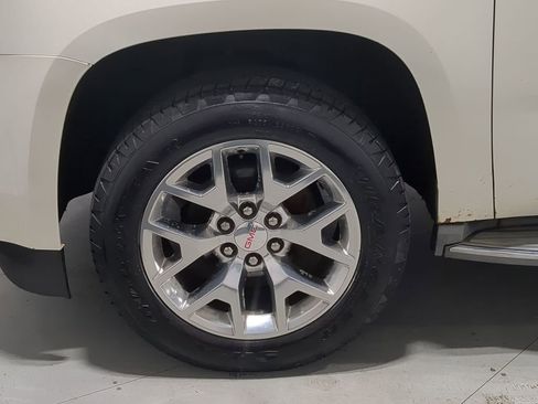 Used 2015 GMC Yukon SLT AWD/4WD image 17