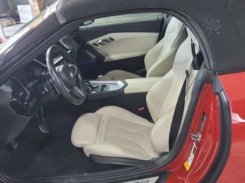 Used 2019 BMW Z4 sDrive30i w/ M Sport Package RWD image 8